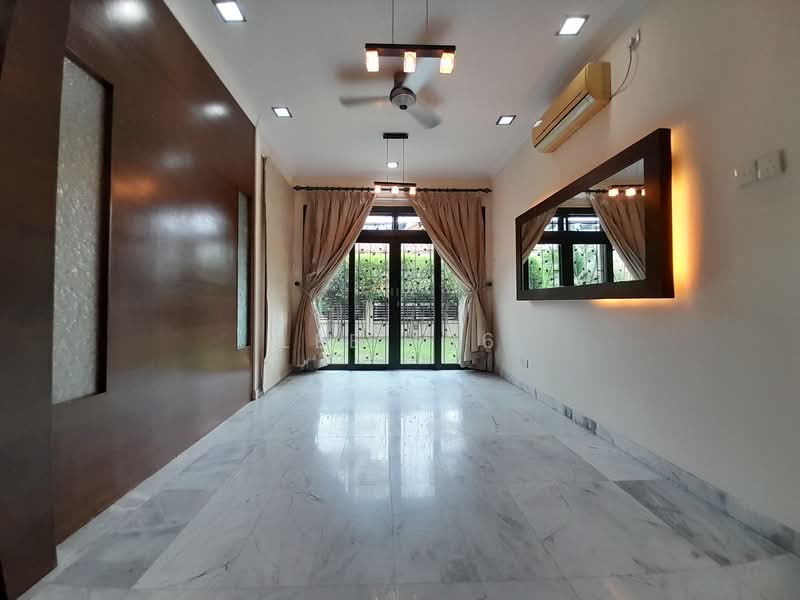 Semi-Detached House for Sale in Ampang Jaya (Ampang) - Lee 156 - Living Room - PropertyGuru.com.my