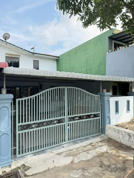 Rumah Teres 2 Tingkat untuk Dijual di Taman Mawar (Layang Layang) - Daniel Yong - Exterior - PropertyGuru.com.my