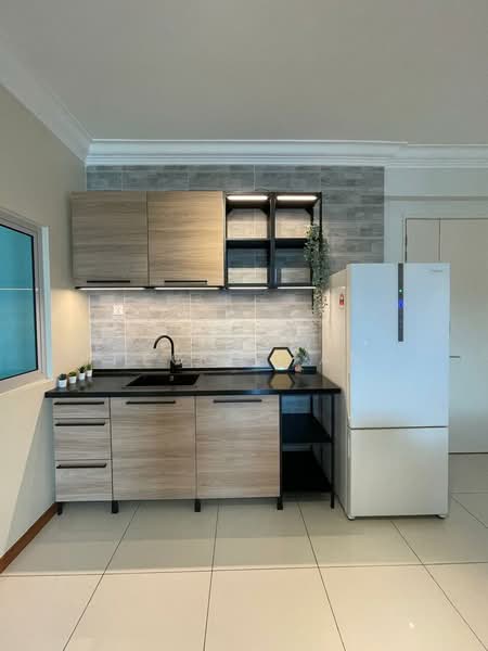 Kondominium untuk Disewa di The Latitude Condominium - Peggy Tan - Kitchen - PropertyGuru.com.my