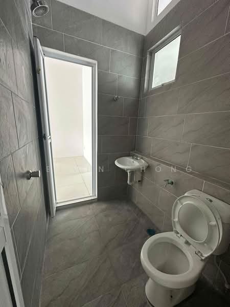 Rumah Teres 2 Tingkat untuk Disewa di Desa Lang Indah (Ipoh) - Kelvin Chong - Bathroom - PropertyGuru.com.my