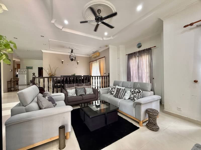 Bungalow House for Sale in Kajang (Selangor) - Aqillah Razali - Living Room - PropertyGuru.com.my