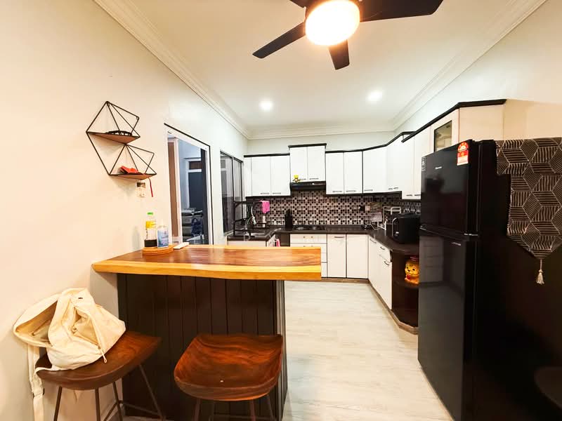 Kondominium untuk Disewa di Villa Emas - Jerry Tan - Kitchen - PropertyGuru.com.my