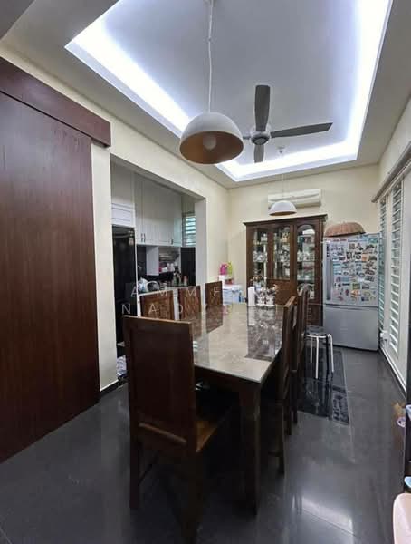 Rumah Berkembar untuk Dijual di Taman Gombak Permai (Batu Caves) - Ammeer Nadzrai - Dining Room - PropertyGuru.com.my