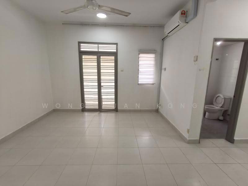 Rumah Teres untuk Disewa di Shah Alam (Selangor) - Wong Yuan Kong - Bathroom - PropertyGuru.com.my
