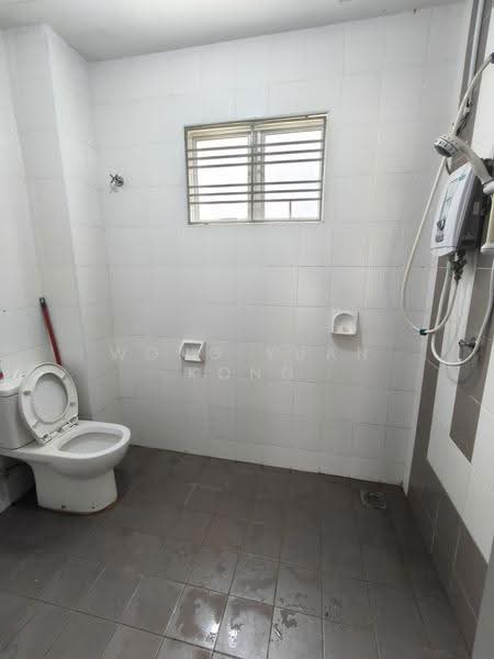 Rumah Teres untuk Disewa di Shah Alam (Selangor) - Wong Yuan Kong - Bathroom - PropertyGuru.com.my