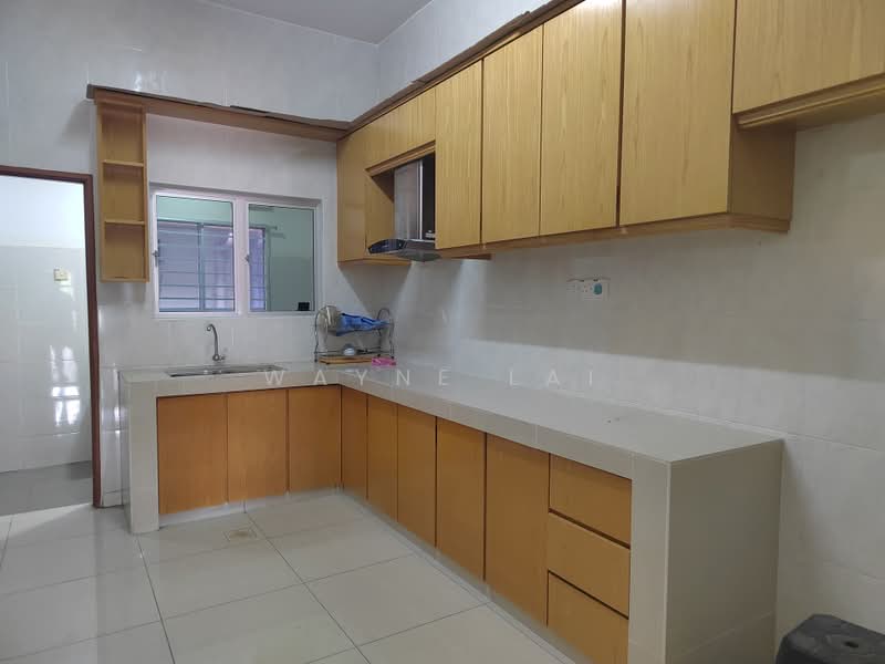Rumah Teres 2 Tingkat untuk Disewa di Taman Sri Putra Mas (Sungai Buloh) - Wayne Lai - Kitchen - PropertyGuru.com.my