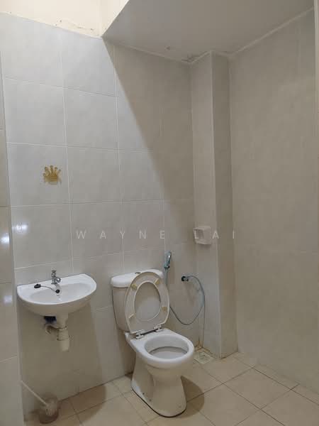 Rumah Teres 2 Tingkat untuk Disewa di Taman Sri Putra Mas (Sungai Buloh) - Wayne Lai - Bathroom - PropertyGuru.com.my