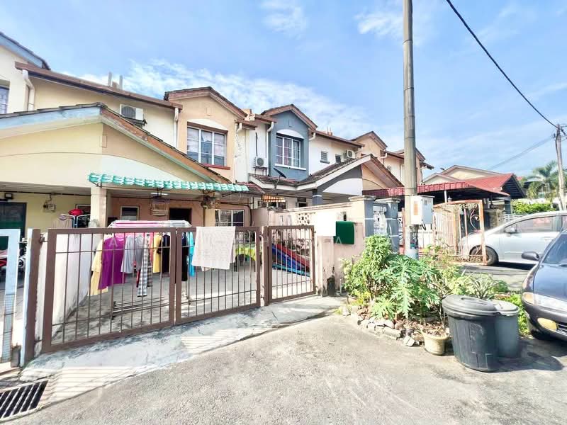 Rumah Teres 2 Tingkat untuk Dijual di Bandar Bukit Mahkota (Bangi) - Aqillah Razali - Exterior - PropertyGuru.com.my