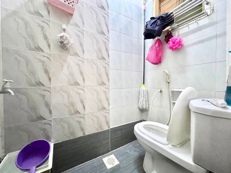 Rumah Teres 2 Tingkat untuk Dijual di Bandar Bukit Mahkota (Bangi) - Aqillah Razali - Bathroom - PropertyGuru.com.my