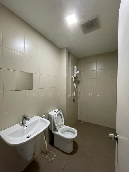 Service Residence for Rent at i-SOHO @ i-City - Tracy Chua - Bathroom - PropertyGuru.com.my