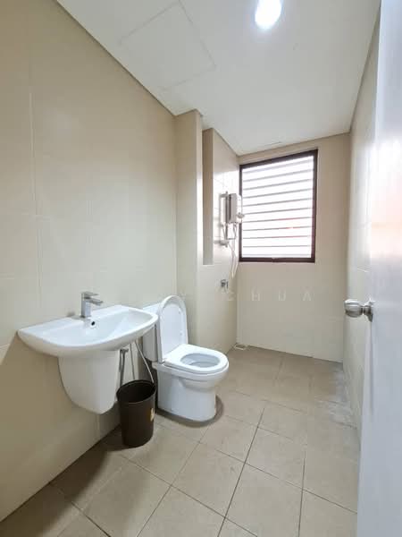 Service Residence for Rent at i-SOHO @ i-City - Tracy Chua - Bathroom - PropertyGuru.com.my