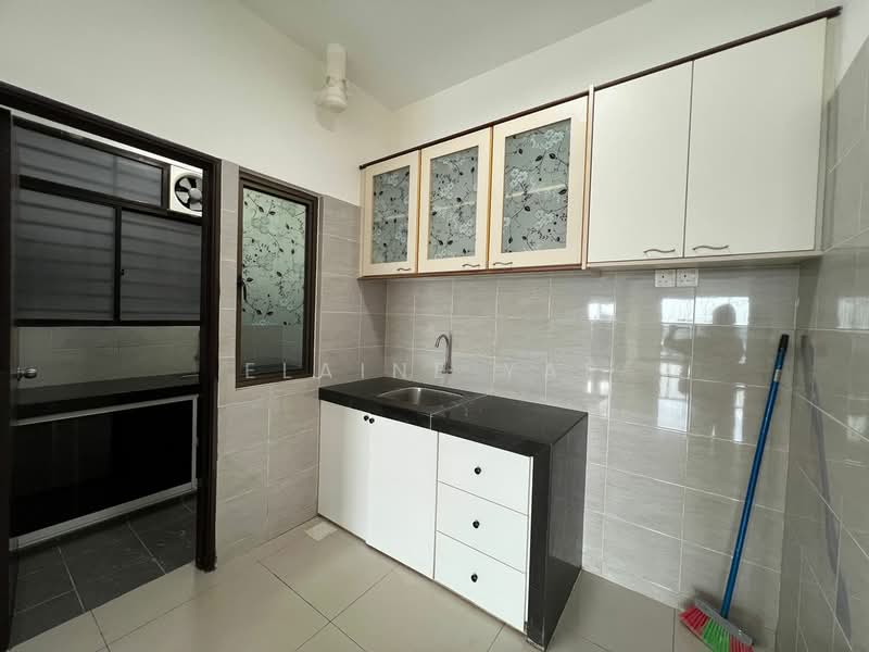 Condominium for Rent at Residensi Zamrud - Elaine Yap - Kitchen - PropertyGuru.com.my