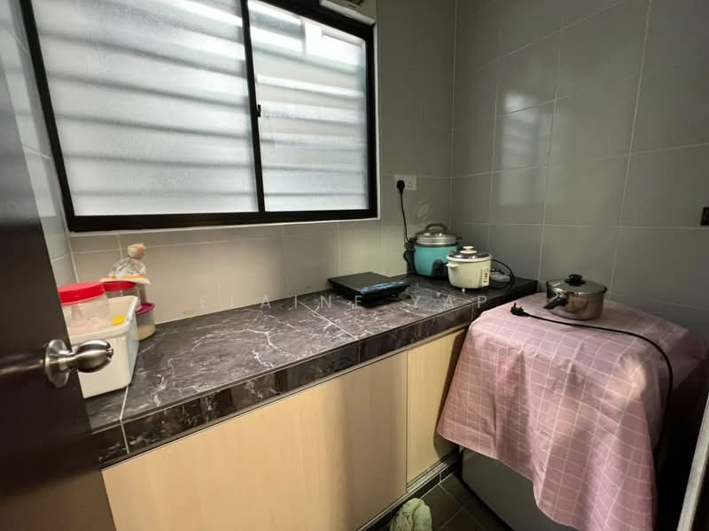 Kondominium untuk Disewa di Residensi Zamrud - Elaine Yap - Kitchen - PropertyGuru.com.my