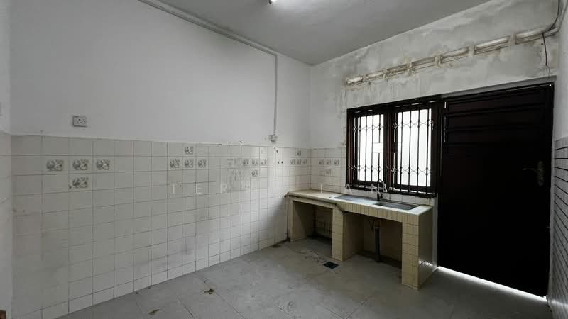 2-storey Terraced House for Sale in Taman Suria (Johor Bahru) - Terry Tan - Kitchen - PropertyGuru.com.my