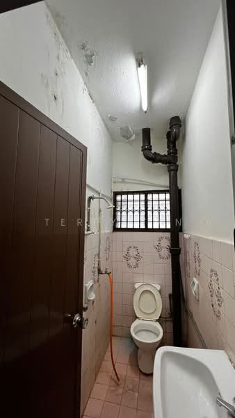 2-storey Terraced House for Sale in Taman Suria (Johor Bahru) - Terry Tan - Bathroom - PropertyGuru.com.my