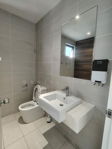 Servis Apartment untuk Disewa di UNIO Residence - Daniel Lam - Bathroom - PropertyGuru.com.my
