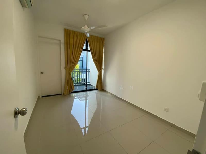 Rumah Teres 2 Tingkat untuk Dijual di Kota Masai (Pasir Gudang) - Iden Tan - Balcony - PropertyGuru.com.my