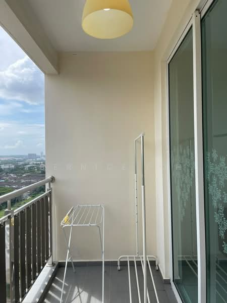 Servis Apartment untuk Dijual di KSL Residence @ Daya - Bernice Poh - Balcony - PropertyGuru.com.my