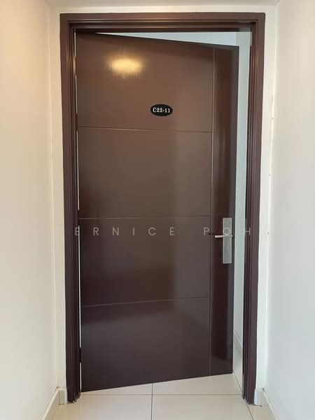 Servis Apartment untuk Dijual di KSL Residence @ Daya - Bernice Poh - Entrance - PropertyGuru.com.my