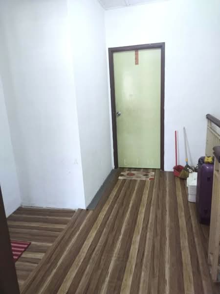 Rumah Teres 2 Tingkat untuk Dijual di Taman Ehsan Jaya (Ulu Tiram) - Karl Lim - Entrance - PropertyGuru.com.my