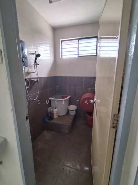 Rumah Teres 1 Tingkat untuk Dijual di Taman Sri Melati (Selayang) - Suki Tan - Bathroom - PropertyGuru.com.my