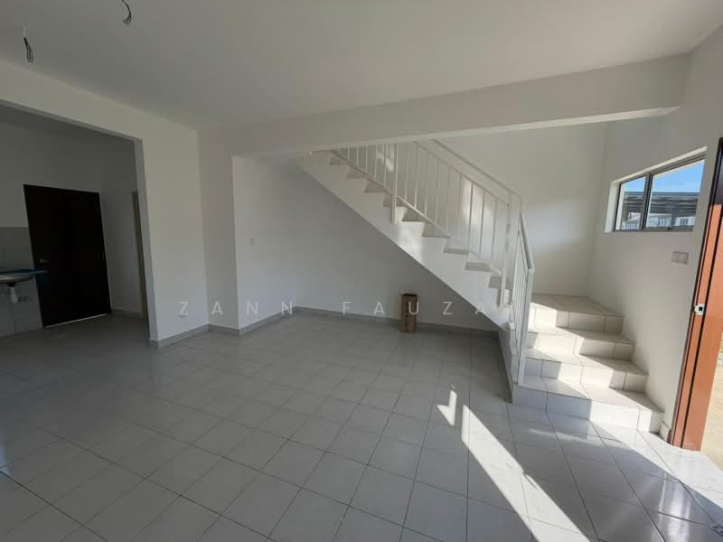 Rumah Teres 2 Tingkat untuk Disewa di Taman Bunga Raya (Serendah) - Zann Fauzan - Interior - PropertyGuru.com.my