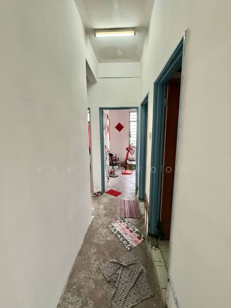 Pangsapuri untuk Dijual di Pangsapuri Seri Baiduri - Kayden Voon - Corridor - PropertyGuru.com.my