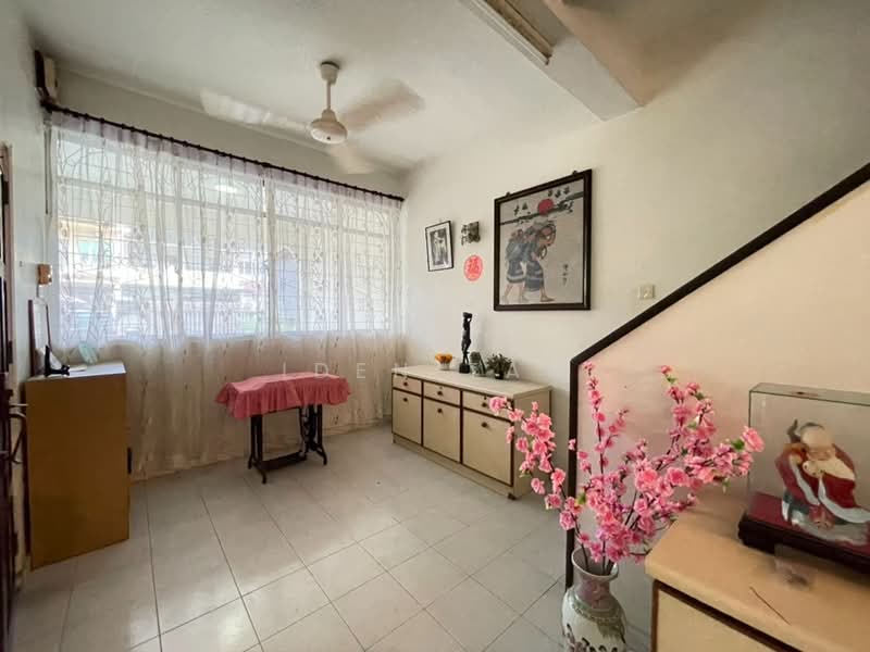 2-storey Terraced House for Sale in Taman Kolam Air (Johor Bahru) - Iden Tan - Living Room - PropertyGuru.com.my