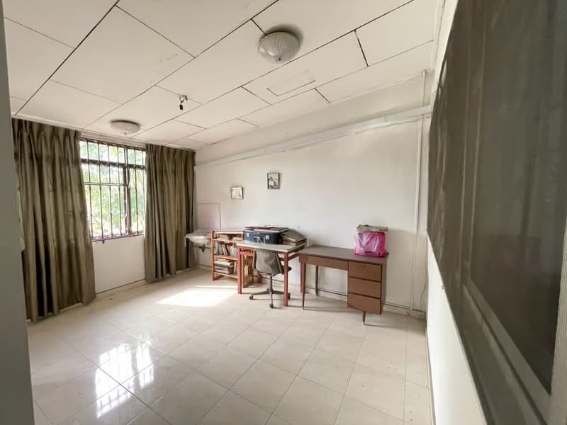2-storey Terraced House for Sale in Taman Kolam Air (Johor Bahru) - Iden Tan - Study - PropertyGuru.com.my