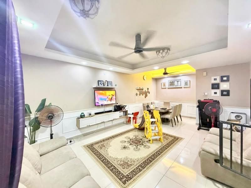 Rumah Teres 2 Tingkat untuk Dijual di Taman Bukit Tiram (Ulu Tiram) - Mohamad Rahfi - Living Room - PropertyGuru.com.my