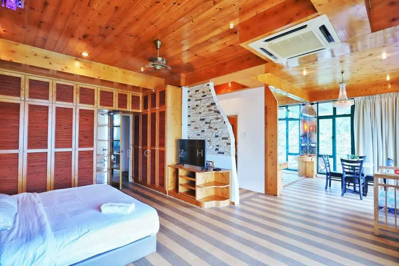 Condominium for Sale at Sri Golden Bay Condominium - EC Zheng - Bedroom - PropertyGuru.com.my