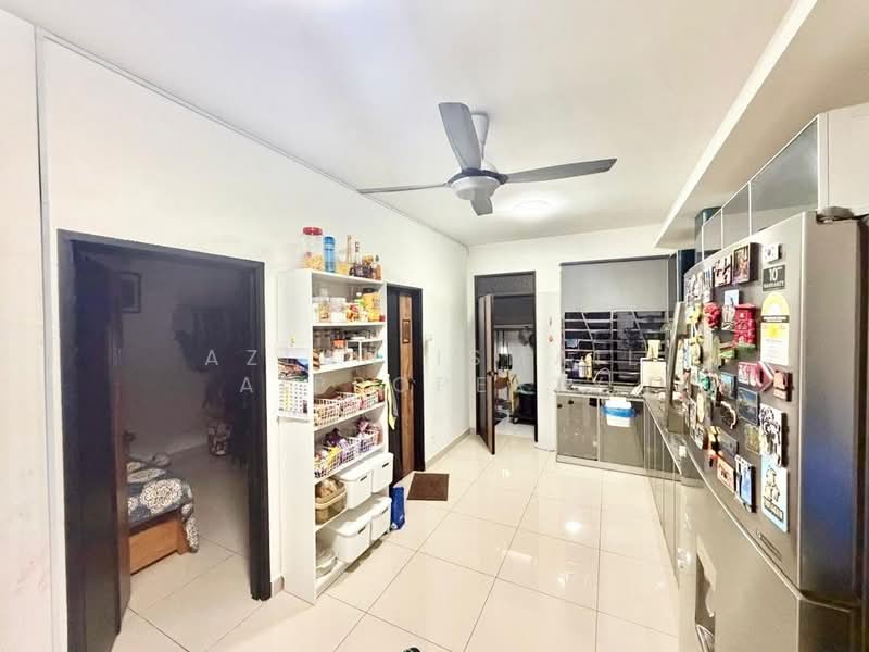 2-storey Terraced House for Sale in Taman Bukit Tiram (Ulu Tiram) - Azlan Ismail aiproperty - Kitchen - PropertyGuru.com.my
