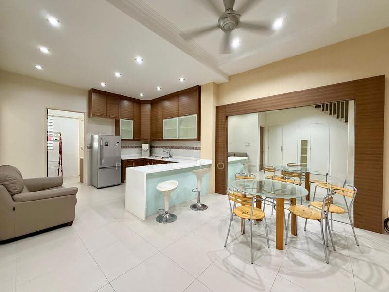 Rumah Teres 3-Tingkat untuk Dijual di 2 Permai (Tanjung Bungah) - Ping Koay - Kitchen - PropertyGuru.com.my
