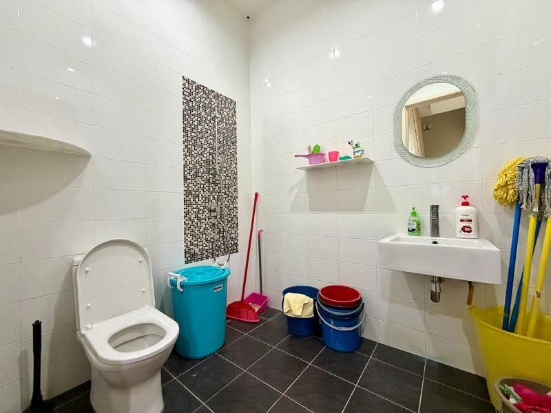 Rumah Teres 3-Tingkat untuk Dijual di 2 Permai (Tanjung Bungah) - Ping Koay - Bathroom - PropertyGuru.com.my