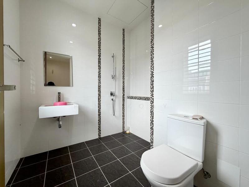Rumah Teres 3-Tingkat untuk Dijual di 2 Permai (Tanjung Bungah) - Ping Koay - Bathroom - PropertyGuru.com.my