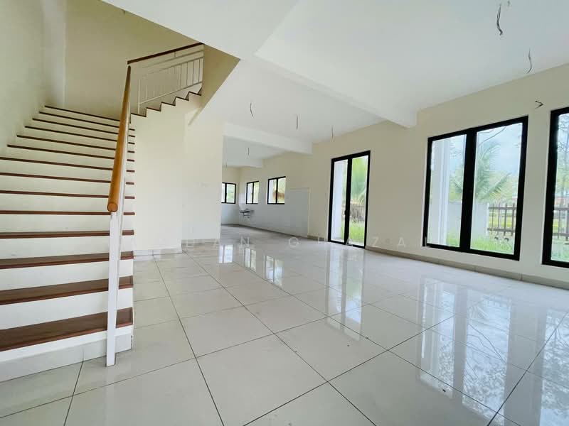 2-storey Terraced House for Sale in Kajang (Selangor) - Hamdan Ghazali - Living Room - PropertyGuru.com.my