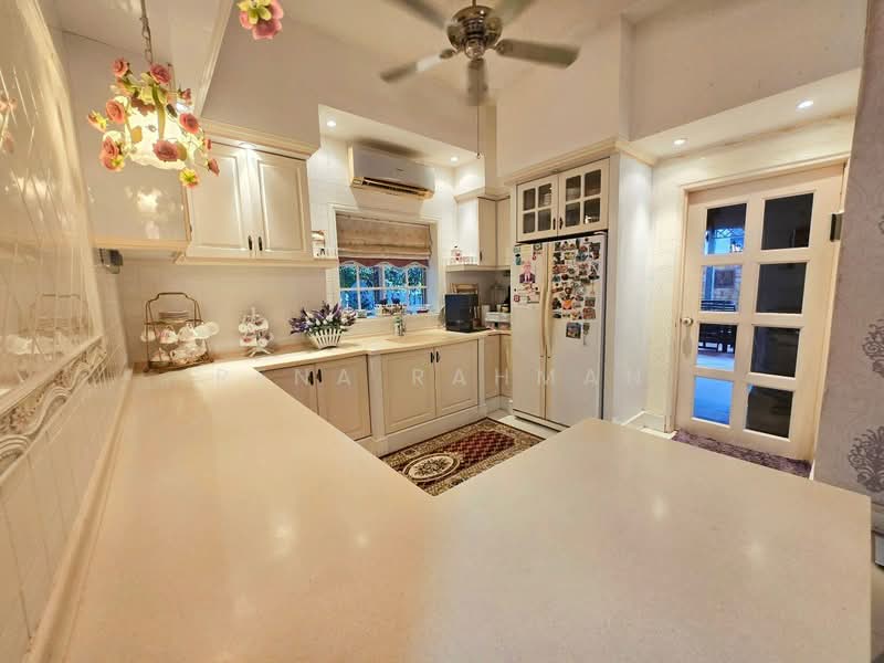 Bungalow House for Sale in Taman Rasah Kemayan (Rasah) - Rena Rahman - Kitchen - PropertyGuru.com.my