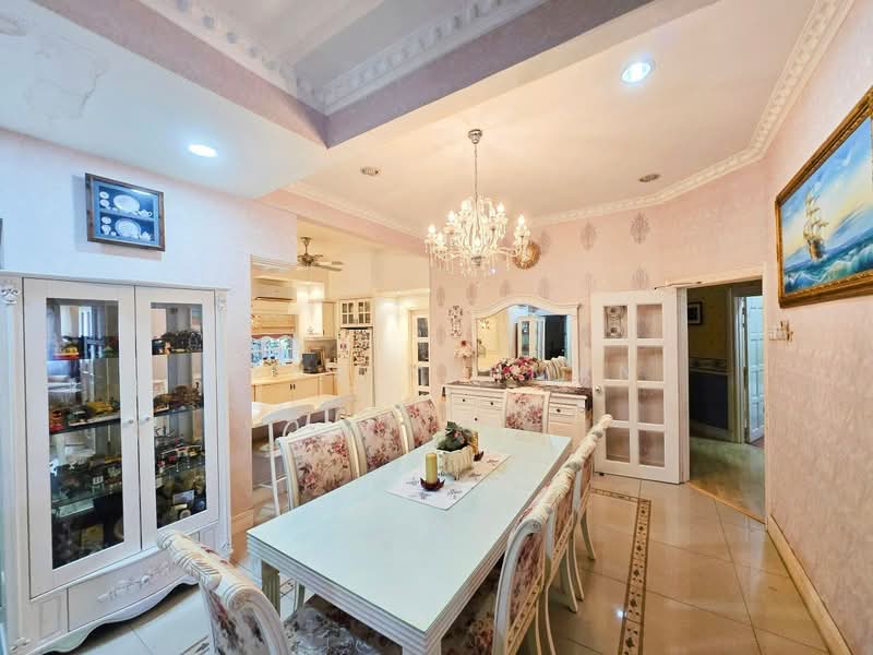 Bungalow House for Sale in Taman Rasah Kemayan (Rasah) - Rena Rahman - Dining Room - PropertyGuru.com.my
