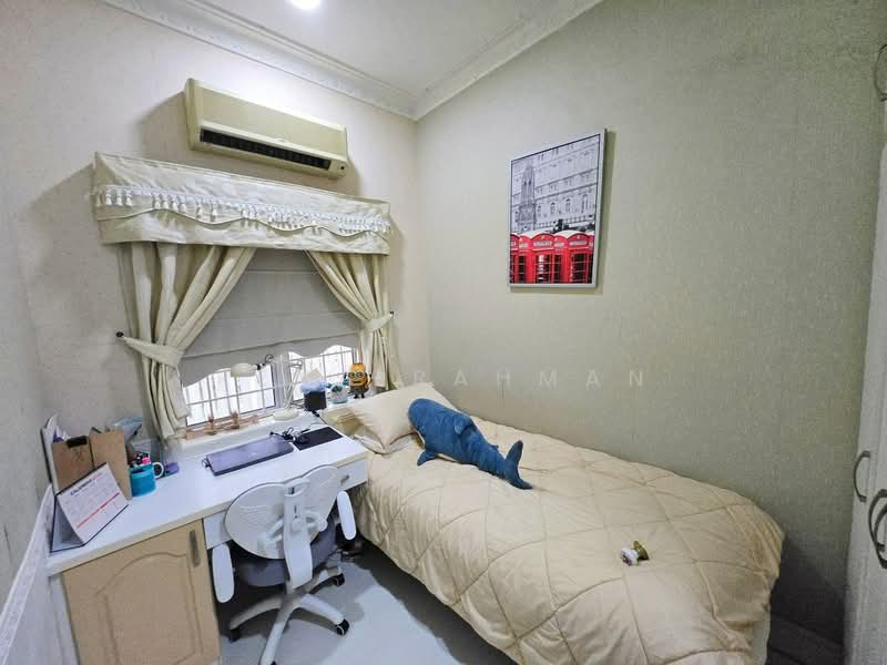 Bungalow House for Sale in Taman Rasah Kemayan (Rasah) - Rena Rahman - Bedroom - PropertyGuru.com.my