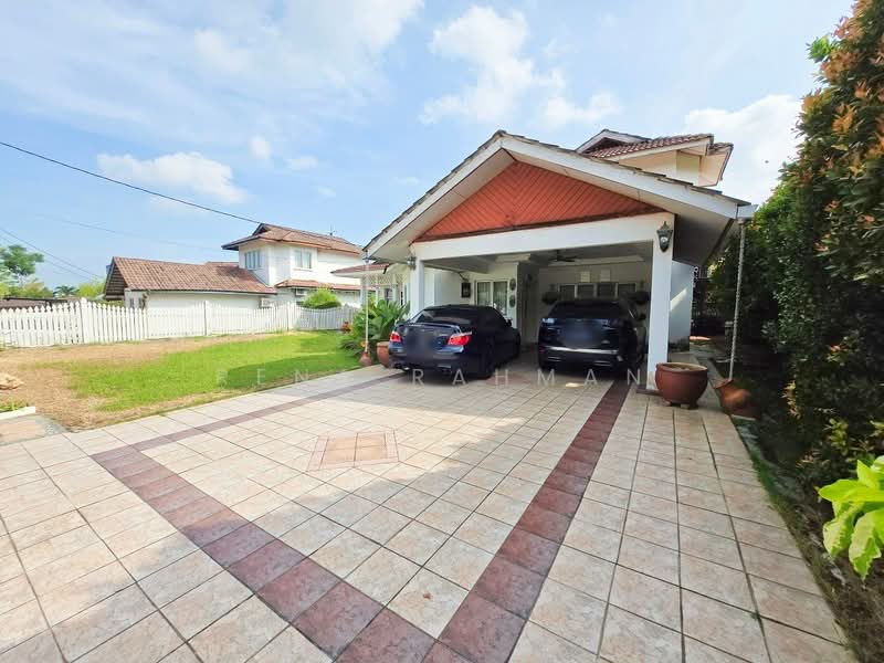 Bungalow House for Sale in Taman Rasah Kemayan (Rasah) - Rena Rahman - Exterior - PropertyGuru.com.my