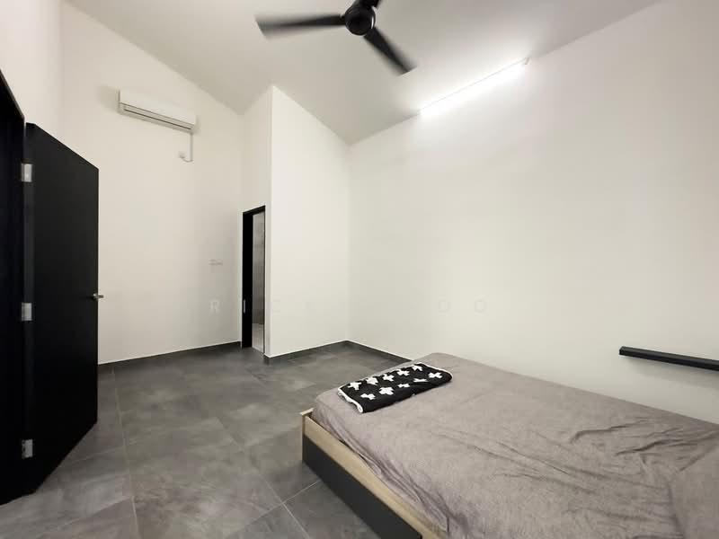 Rumah Kluster untuk Dijual di Taman Tropika (Kulai) - Ricky Woo - Bedroom - PropertyGuru.com.my