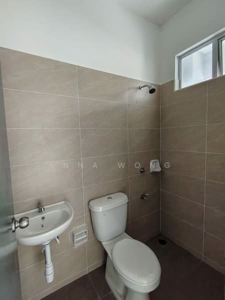 2-storey Terraced House for Sale in Taman Dato Onn (Johor Bahru) - Anna Wong - Bathroom - PropertyGuru.com.my