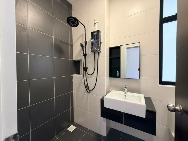 Rumah Kluster untuk Dijual di Eco Botanic (Iskandar Puteri (Nusajaya)) - CK Ng - Bathroom - PropertyGuru.com.my
