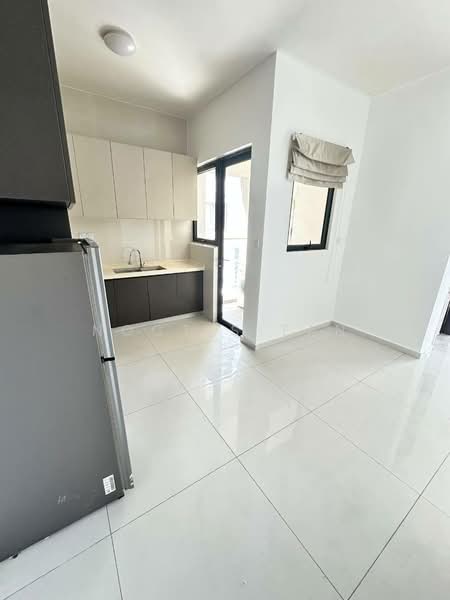 Condominium for Sale at Bay Point @ Country Garden Danga Bay - Noctis Tan - Kitchen - PropertyGuru.com.my