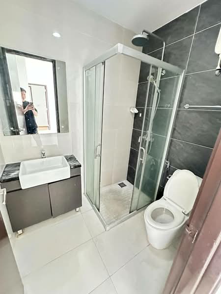 Condominium for Sale at Bay Point @ Country Garden Danga Bay - Noctis Tan - Bathroom - PropertyGuru.com.my