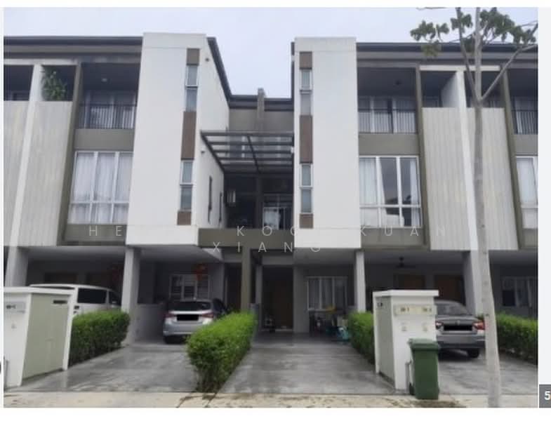 Rumah Berkembar untuk Dijual di Kajang (Selangor) - Henry Kooi Kuan Xiang - Exterior - PropertyGuru.com.my