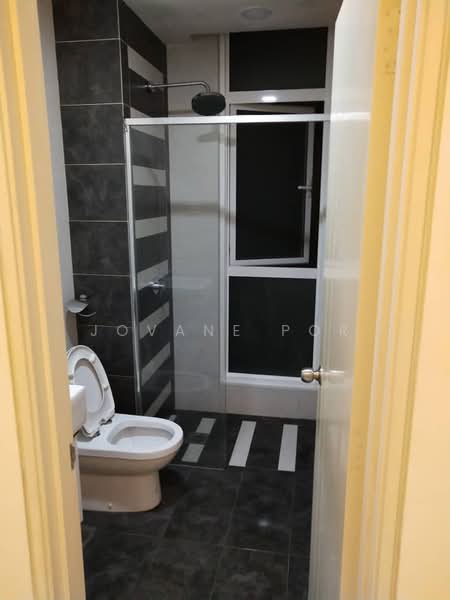 Pangsapuri untuk Disewa di Central Residence @ Sungai Besi - Jovane Por - Bathroom - PropertyGuru.com.my