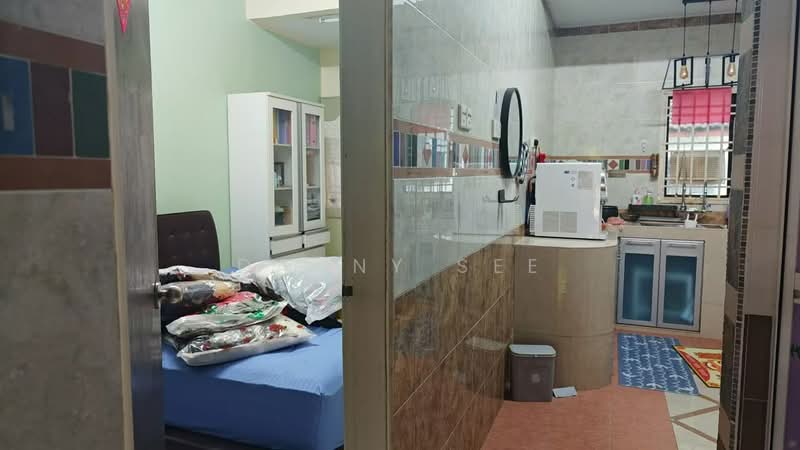 Rumah Teres 1 Tingkat untuk Disewa di Bandar Putra (Kulai) - Danny See - Bedroom - PropertyGuru.com.my