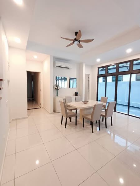 Rumah Kluster untuk Dijual di Eco Botanic (Iskandar Puteri (Nusajaya)) - Terry Tan - Dining Room - PropertyGuru.com.my