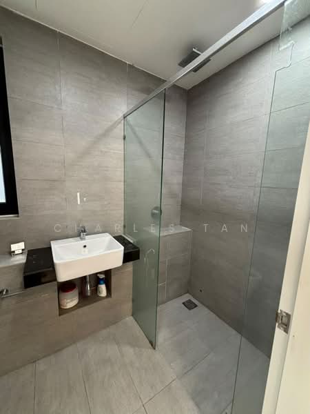 Servis Apartment untuk Disewa di The Pano - Charles Tan - Bathroom - PropertyGuru.com.my